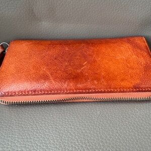 LIEBESKIND Berlin vintage genuine leather wallet zip around burnt/rust orange